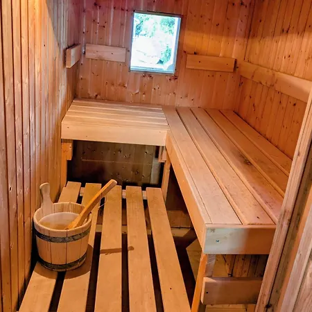 Haus Maschi * Bedekaspel